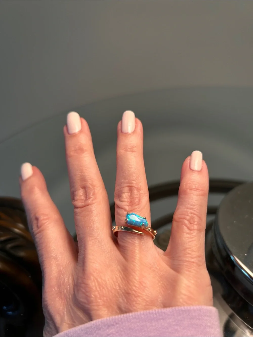 Kendra Scott Kyocera Opal Dainty Gold Tone Ring, Great Condition- Size 4.5-5 - Picture 6 of 9